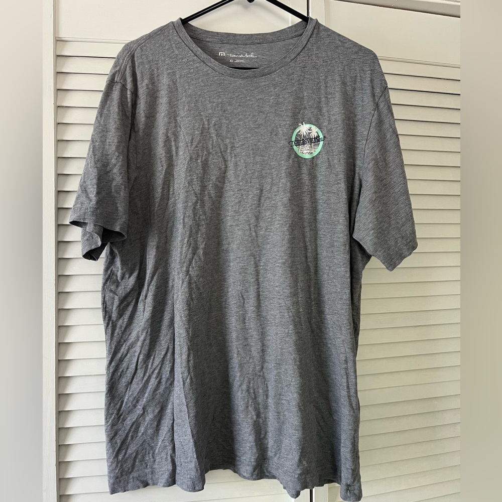 Men’s XL Travis Mathew tshirt
